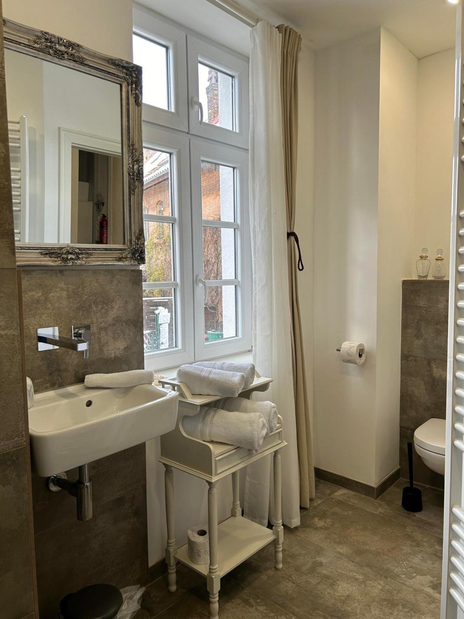 Gestorfer Koetnerhof Business Und Landlust Apartment Springe Exterior photo